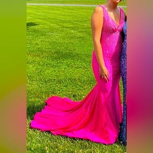Jonathan Kyane Pink with crystals Prom Gown . Size 6. No alterations . Worn once